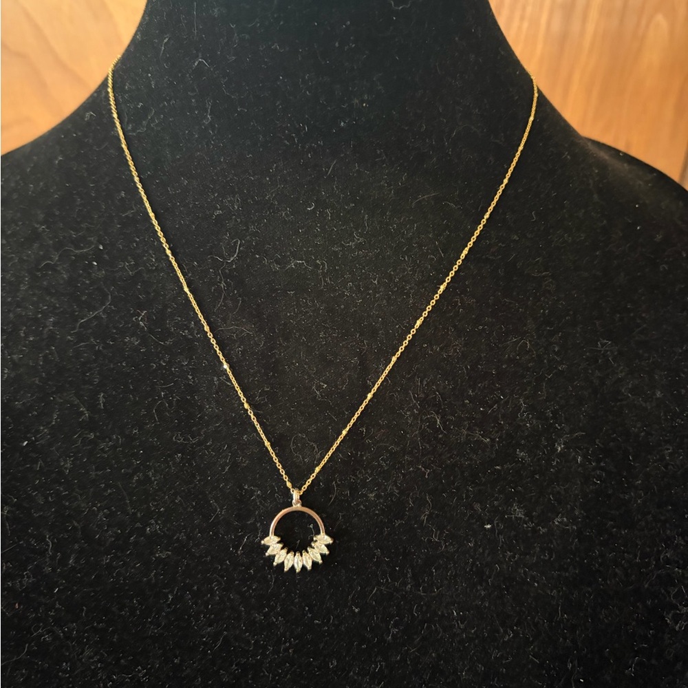 Gold Pendant Necklace